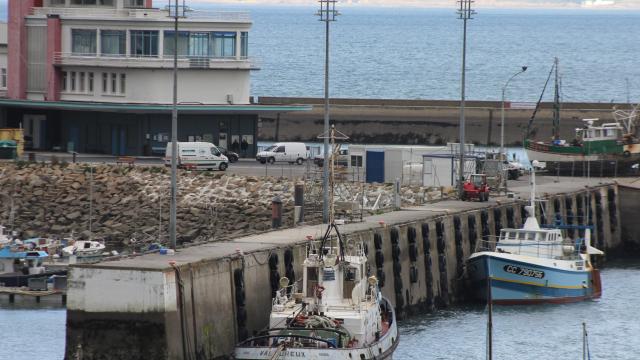 les-travaux-portuaires-ont-demarre-au-rosmeur